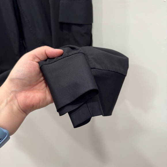 Athleta Sutton Jogger Pants Black Size 4 Petite Athleisure - Picture 5 of 8